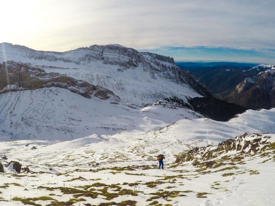 castillo-d-acher-invernal-cima-norte-gu-a-del-pirineo