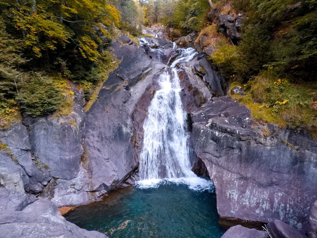 Cascadas de La Larri Pineta Valle Cima Norte agua