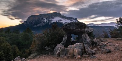 dolmenes historia del Pirineo piedras